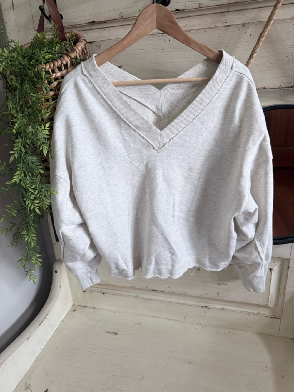 SO Cream Crewneck Knit Pullover